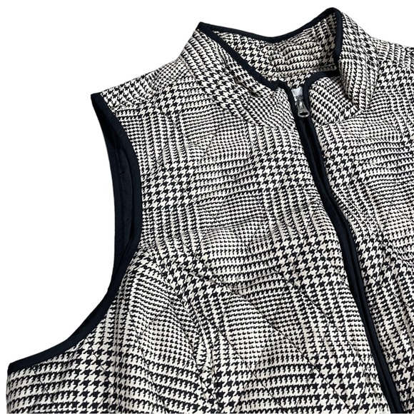 Croft & Barrow plus size 1x black & white houndstooth thin puffer vest EUC - Picture 5 of 15